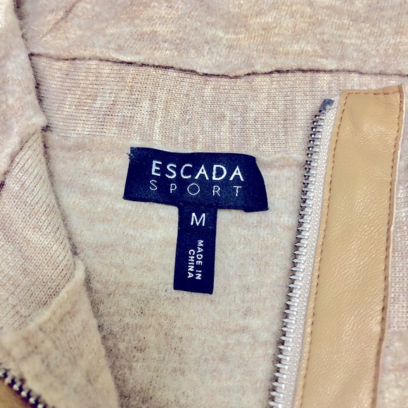 Escada Poncho with Hoodie and Snap Closure - Picture 1 of 12